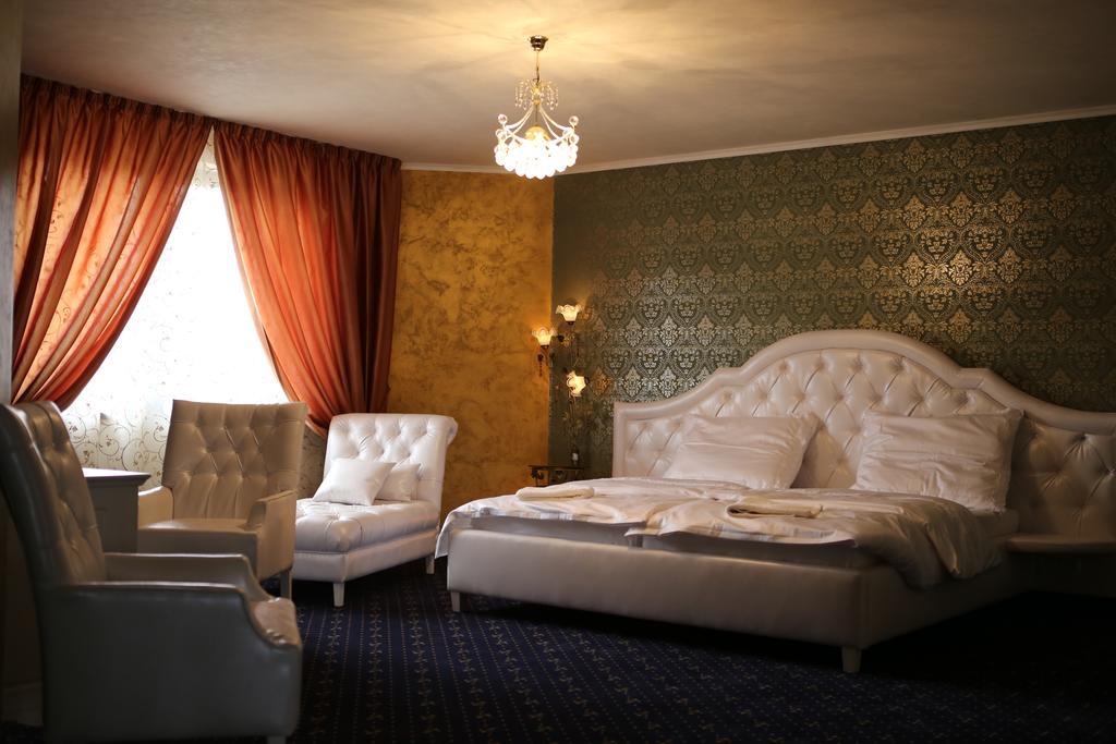 Hotel Kotva Bratislava Esterno foto