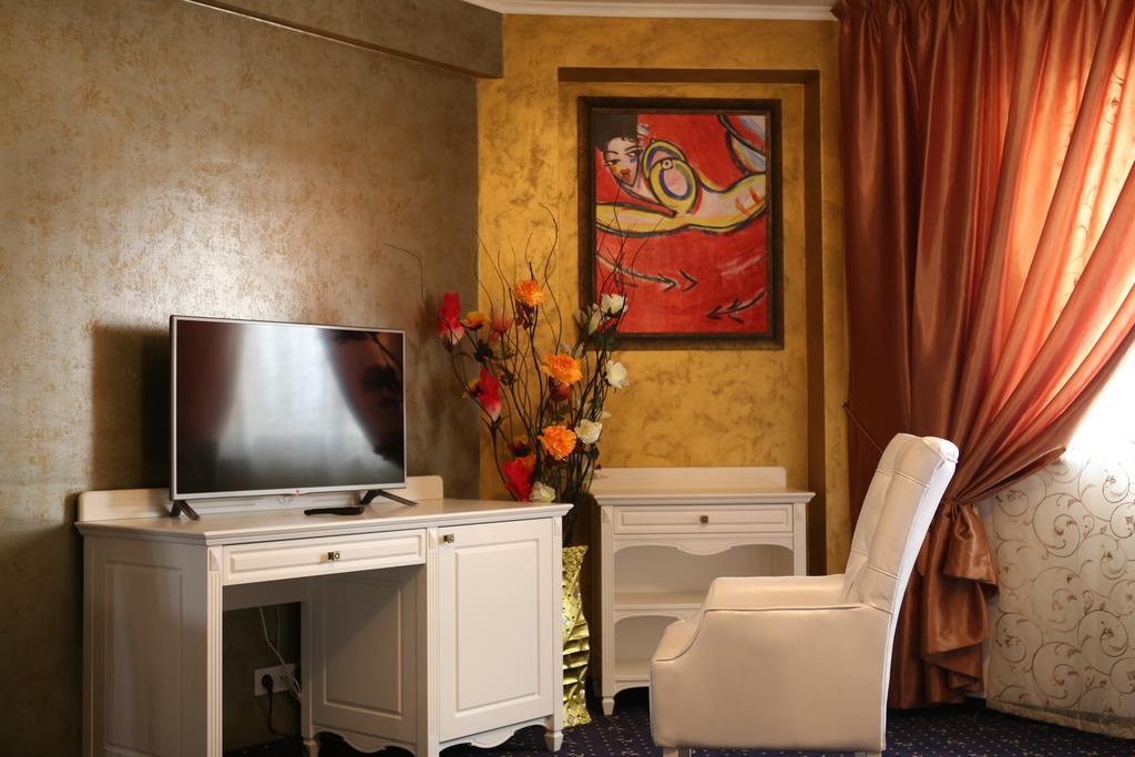 Hotel Kotva Bratislava Esterno foto