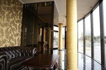 Hotel Kotva Bratislava Esterno foto