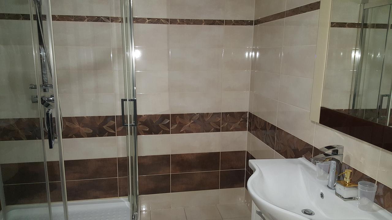 Hotel Kotva Bratislava Esterno foto