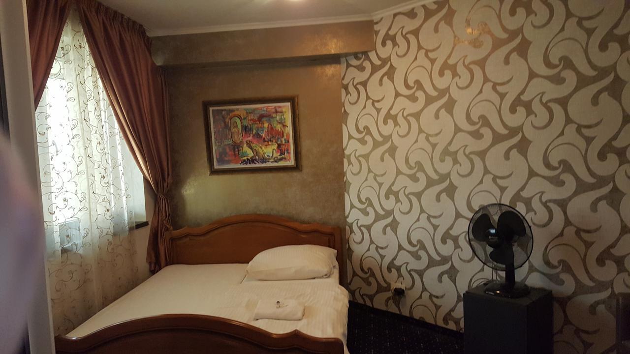 Hotel Kotva Bratislava Esterno foto